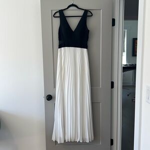 XSCAPE black and white gown. Size 8.